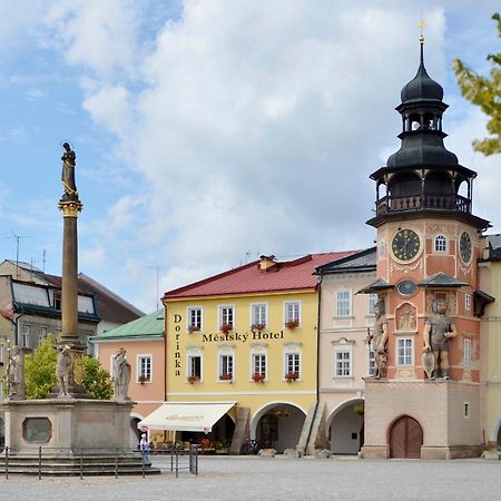 Mestsky Hotel Dorinka Hostinne  Exterior photo