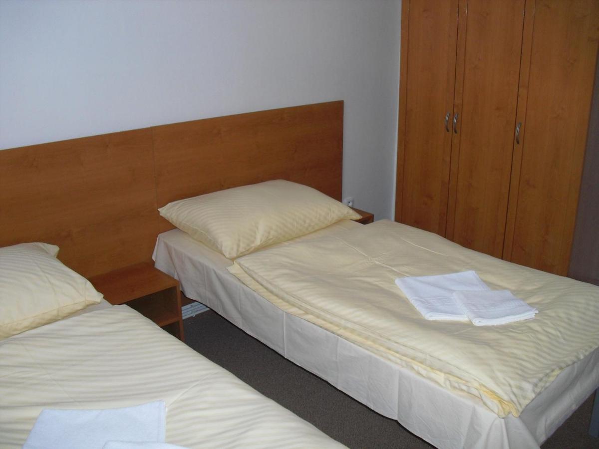 Mestsky Hotel Dorinka Hostinne  Room photo