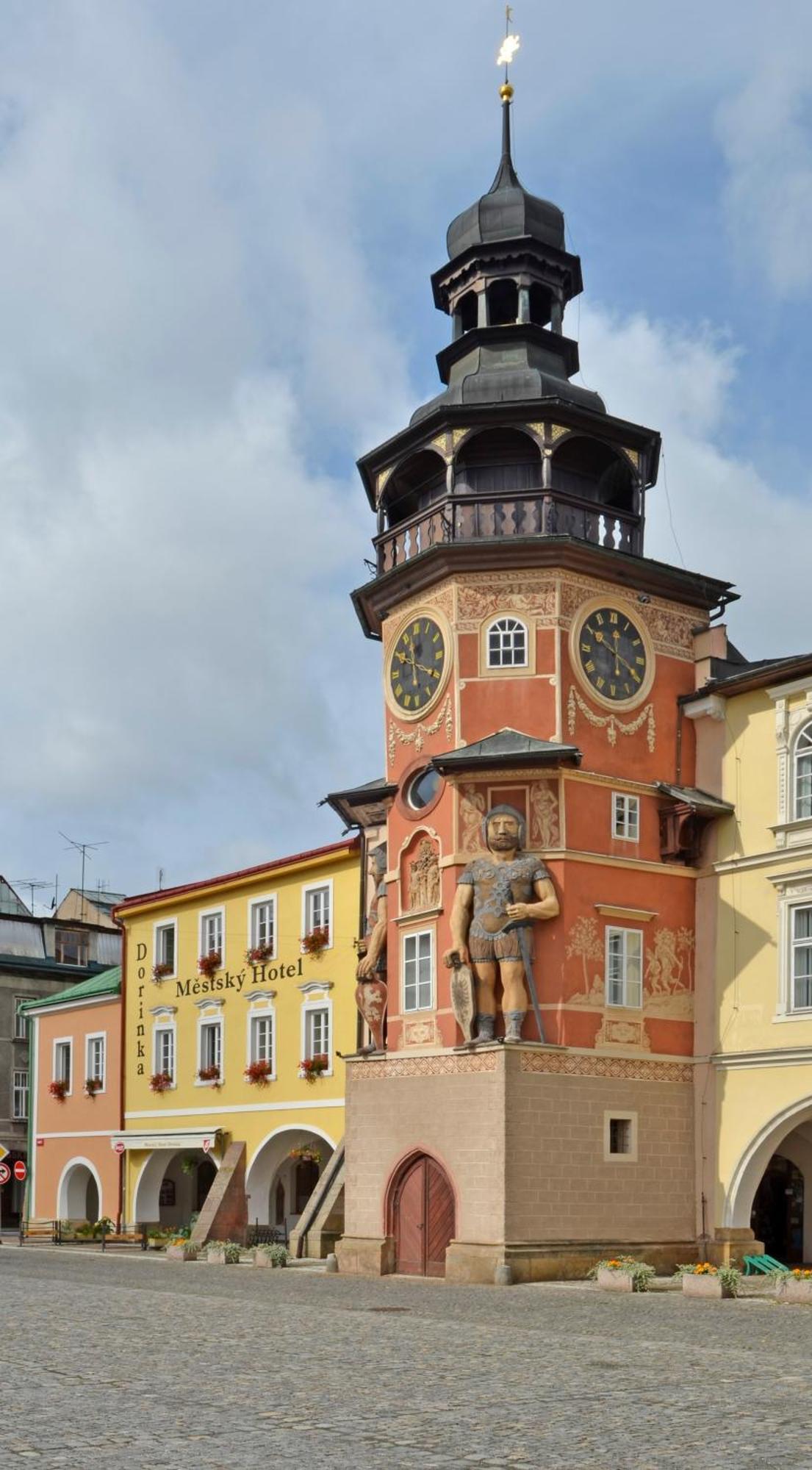 Mestsky Hotel Dorinka Hostinne  Exterior photo