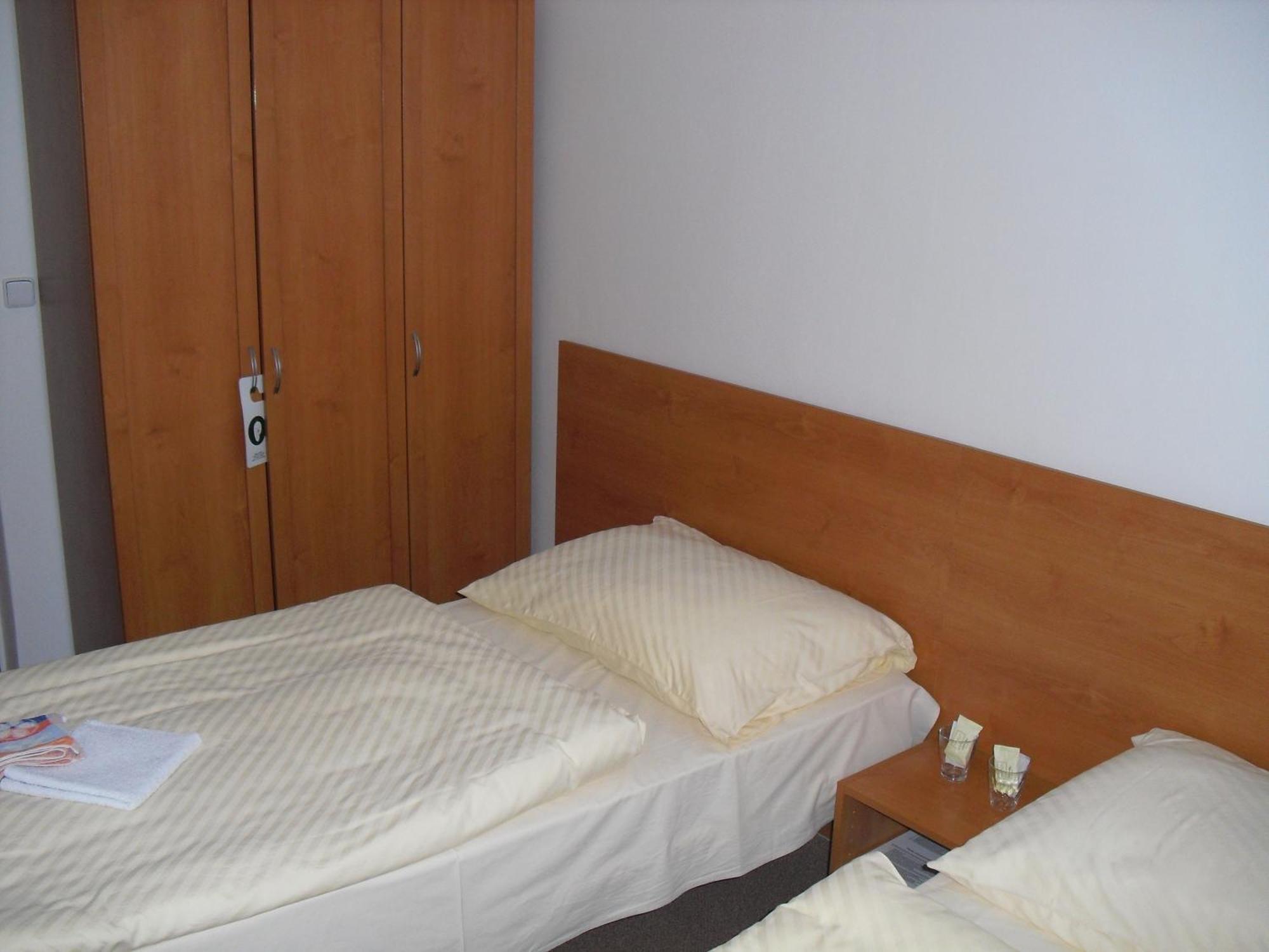 Mestsky Hotel Dorinka Hostinne  Room photo